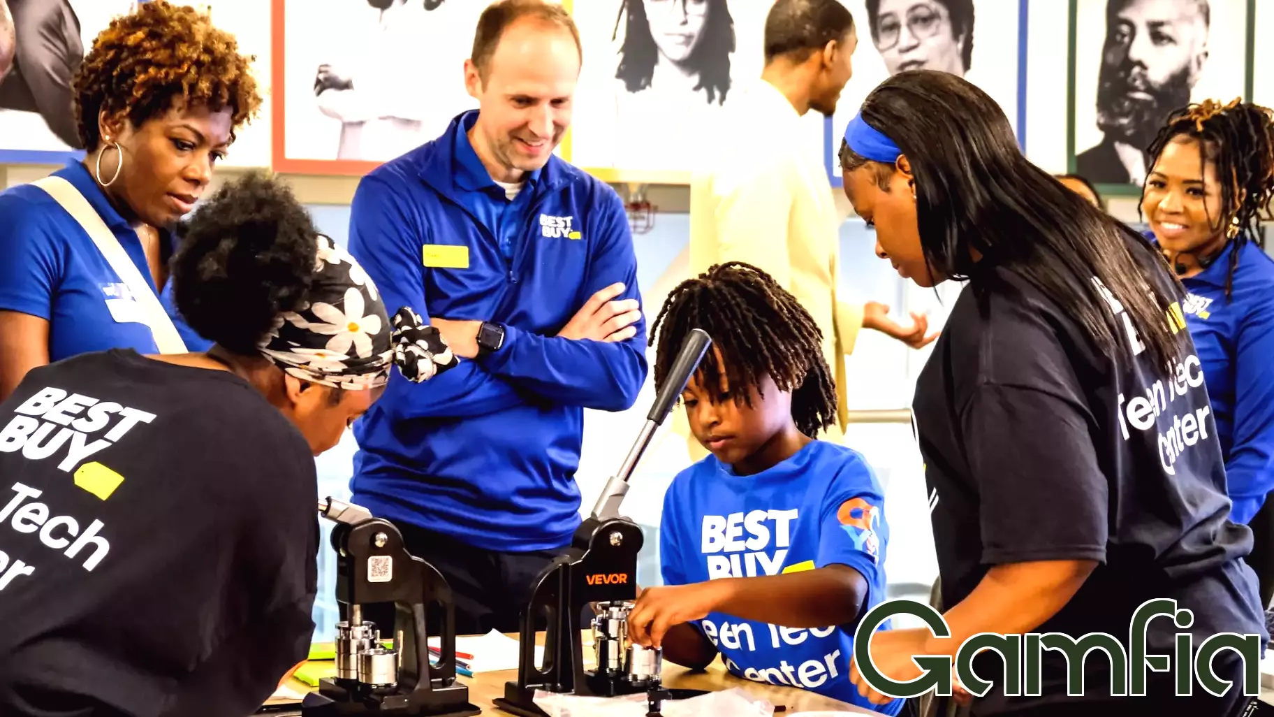 South Side Teens Can Learn Coding, Game Design And More At New Teen Tech Space